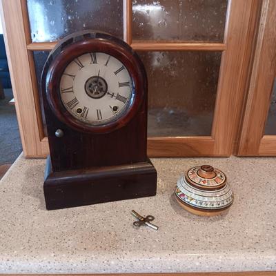 ANTIQUE SETH THOMAS 8 DAY HALF HOUR STRIKE AND A TRINKET BOX