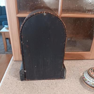 ANTIQUE SETH THOMAS 8 DAY HALF HOUR STRIKE AND A TRINKET BOX