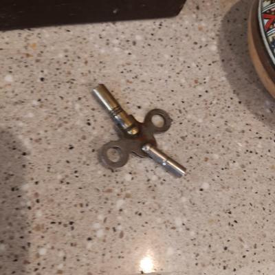 ANTIQUE SETH THOMAS 8 DAY HALF HOUR STRIKE AND A TRINKET BOX