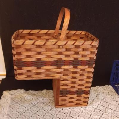 QUALITY STAIR STEP AMISH BASKET