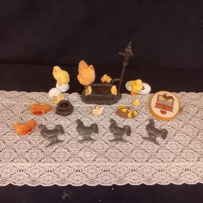 BABY CHICKS AND CHICKEN DECOR