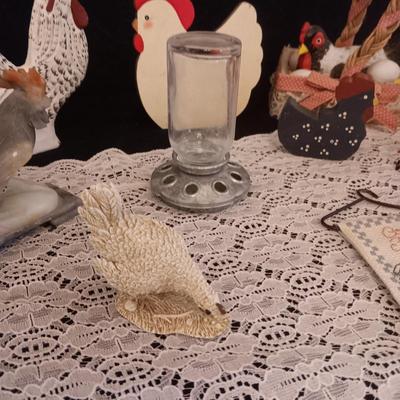 MORE ROOSTER AND HEN DECOR
