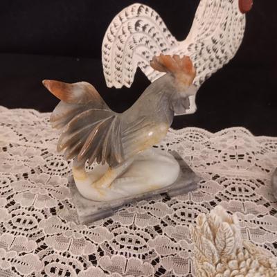 MORE ROOSTER AND HEN DECOR