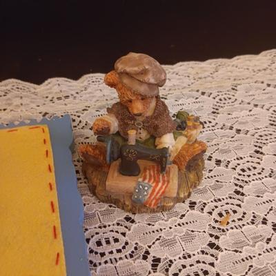 KNICK KNACKS WITH A QUILTING THEME