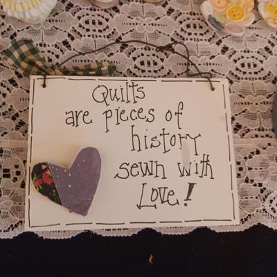 KNICK KNACKS WITH A QUILTING THEME