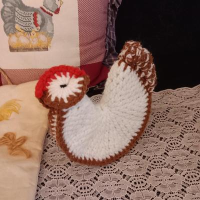 GLASS CUTTING BOARD, THROW PILLOWS, WALL HANGING AND POT HOLDER
