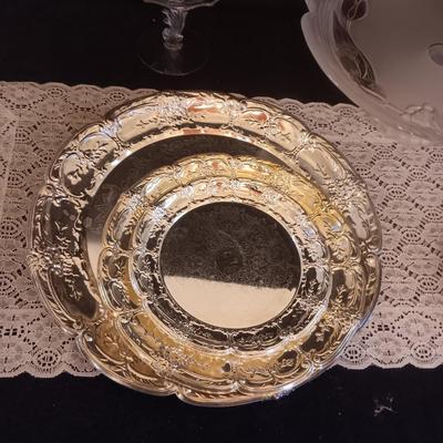 SERVING PIECES FOR WHEN IMPORTANT COMPANY COMES TO DINNER