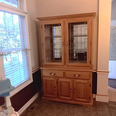 VERY NICE LIGHTED HUTCH WITH CABINETS AND FELT LINED DRAWERS