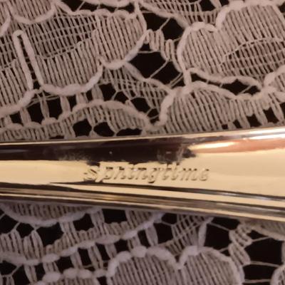 ROGERS BROS "SPRINGTIME" SILVER PLATE FLATWARE 16 PLACE SETTING W/SERVING PIECES