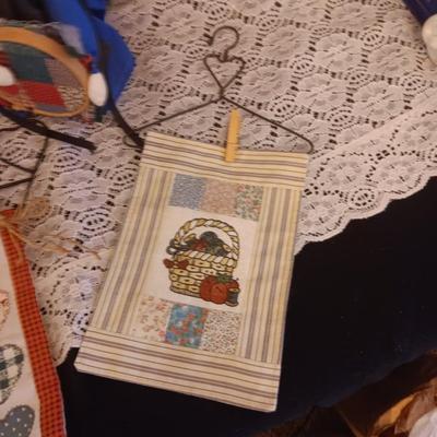 SMALL QUILTED WALL HANGINGS AND SOFT AMISH DOLLS