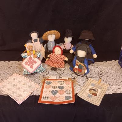 SMALL QUILTED WALL HANGINGS AND SOFT AMISH DOLLS