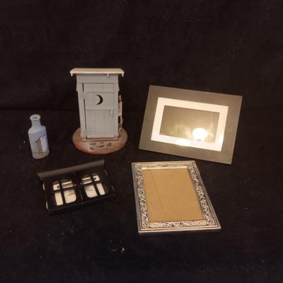 DIGITAL PICTURE FRAME, PAINTED OLD GLASS BOTTLE, DECORATIVE OUTHOUSE