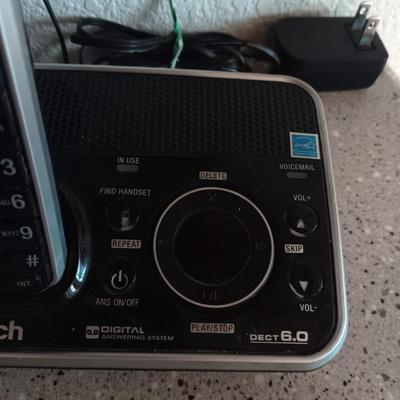 VTECH 4 HANDSET CORDLESS PHONES W/ANSWERING MACHINE