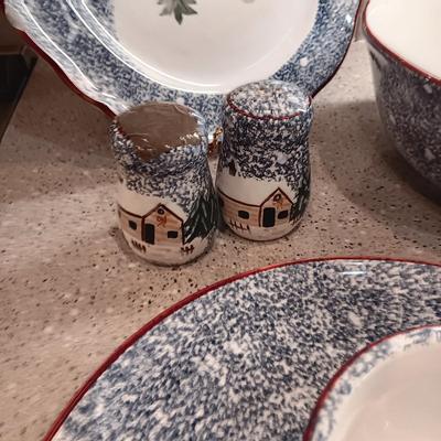 HUGE SET OF HOLLY MOUNTAIN LODGE DINNERWARE (Just in time for the holidays)