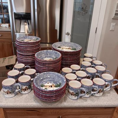 HUGE SET OF HOLLY MOUNTAIN LODGE DINNERWARE (Just in time for the holidays)