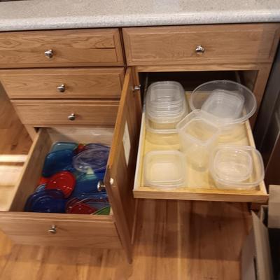 FOOD STORAGE CONTAINERS