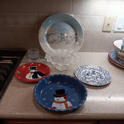 CHRISTMAS SERVING PIECES
