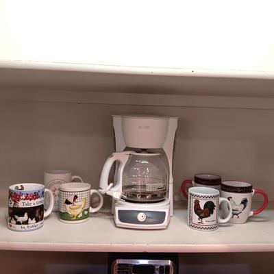 MR COFFEE AND 6 MUGS