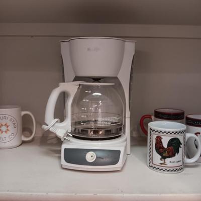 MR COFFEE AND 6 MUGS