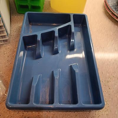 MANY ICE CUBE TRAYS, 2 DRAWER ORGANIZERS, TUPPERWARE PITCHER
