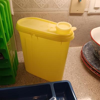 MANY ICE CUBE TRAYS, 2 DRAWER ORGANIZERS, TUPPERWARE PITCHER