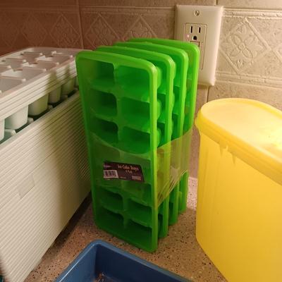 MANY ICE CUBE TRAYS, 2 DRAWER ORGANIZERS, TUPPERWARE PITCHER