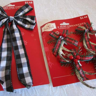 Christmas bows, snowman figurine, gift boxes ornament hooks