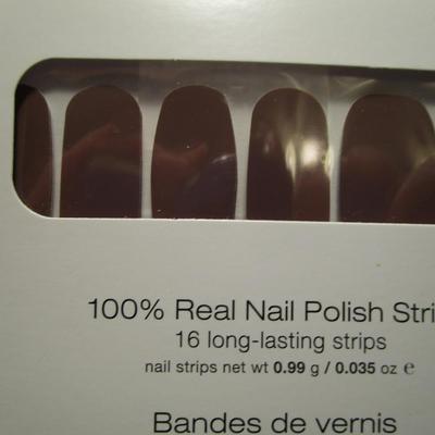 4 pkg 100% real nail polish strips, Color Street