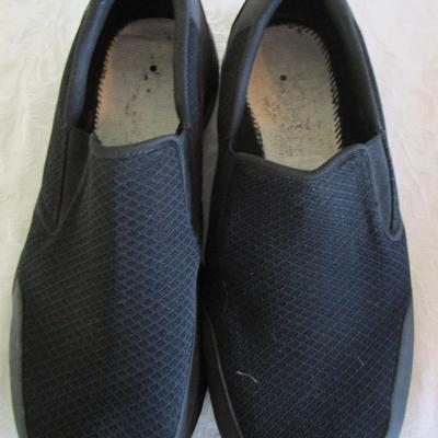 3 pr shoes size 13