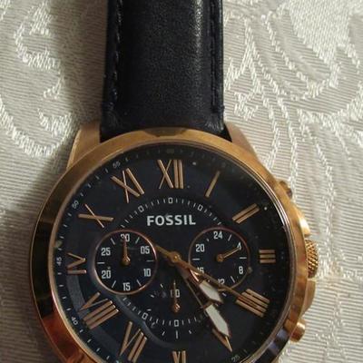 Fossil Model FS4835 Quartz Chronograph men's watch, rose gold color with blue dial