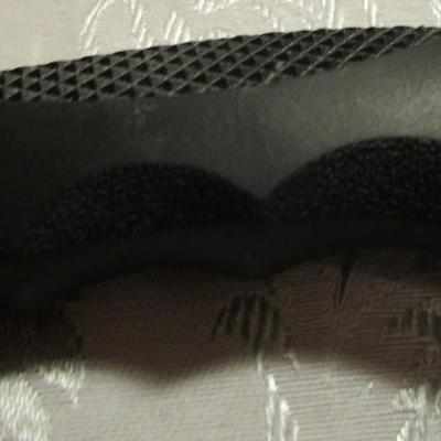 Schrade F27 survival knife SCHF27 butt of the handle can be used as a pry tool. Includes small handy pry tool.  High carbon stainless steel