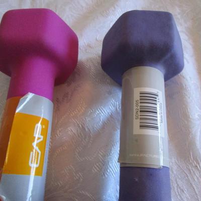 2 five-pound weights