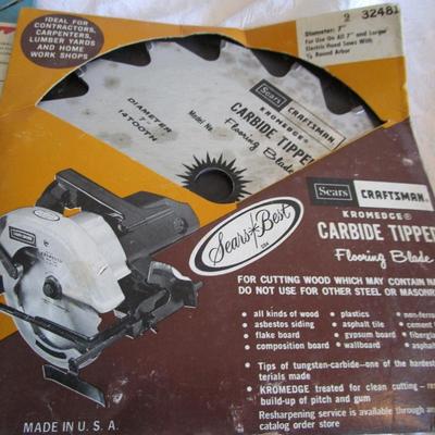 3 Circular saw blades-7", two circular saw sanding discs 7"