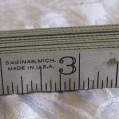 Various measuring tools and levels