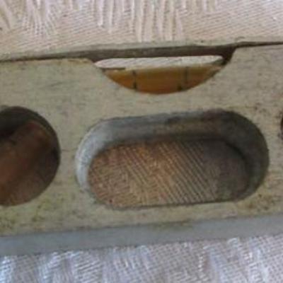 Various measuring tools and levels