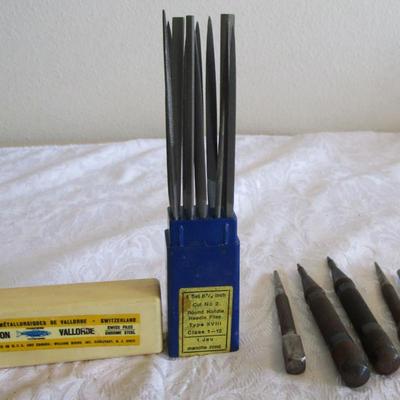 Awl set (5) and file set (12)