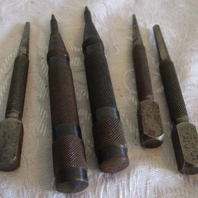 Awl set (5) and file set (12)