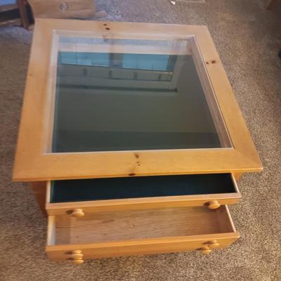 KNOTTY PINE DISPLAY COFFEE TABLE WITH DRAWERS