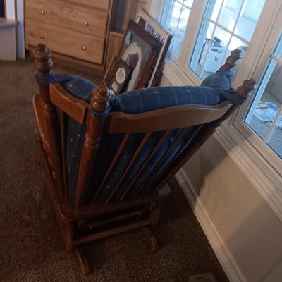 GLIDER AND FOOTSTOOL