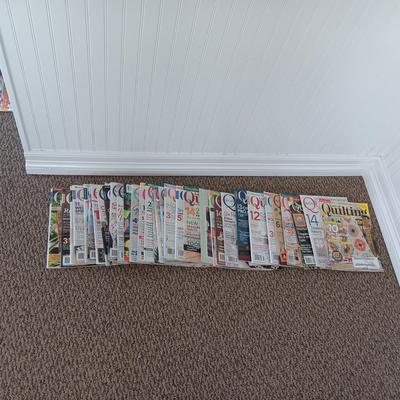 QUILTING MAGAZINES (2)