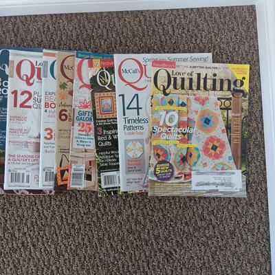 QUILTING MAGAZINES (2)