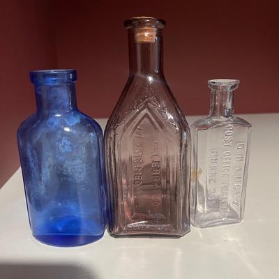 Collection of Glass Bottles (2LR-MG)