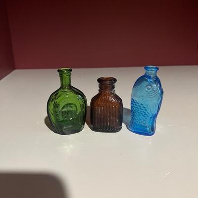 Collection of Glass Bottles (2LR-MG)