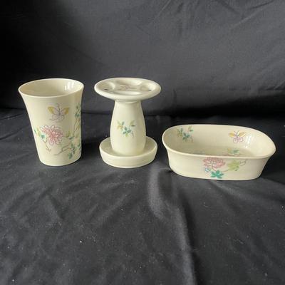 Farmhouse Style Small Wooden Shelf with Drawers & Cho Cho Takahashi Bathroom Set (2K-MG)