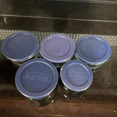 Collection of Glass & Plastic Containers With Lids (2K-MG)