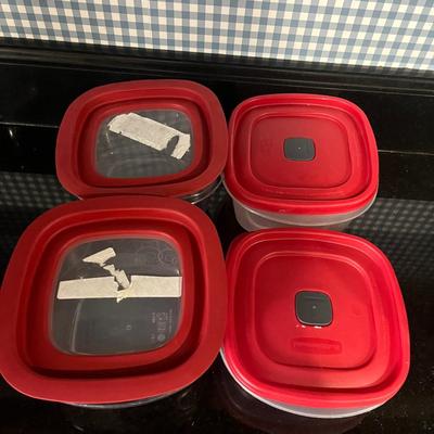 Collection of Glass & Plastic Containers With Lids (2K-MG)