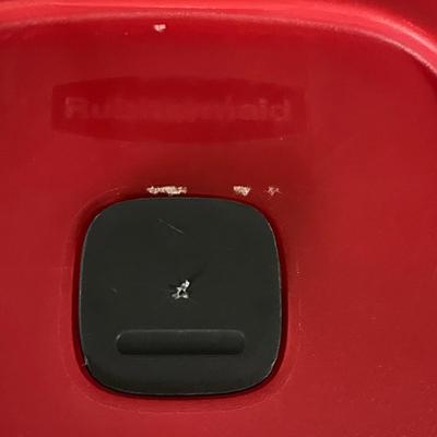 Collection of Glass & Plastic Containers With Lids (2K-MG)