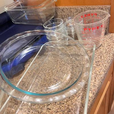 Big Lot Pyrex & Vintage Tupperware