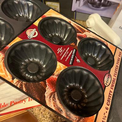 Lot New in Box Kitchen Items - Longaberger, Marble, Shelves etc.