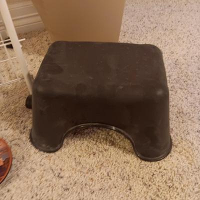 SMALL SHELF ON CASTERS, BAROMETER, CLOCK, TRASH CAN, STEP STOOL & SUNGLASSES